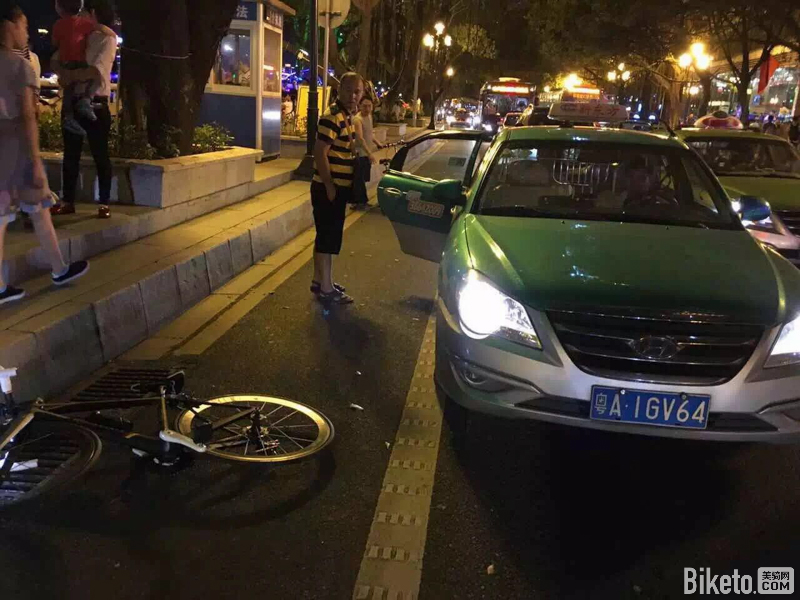 撞车