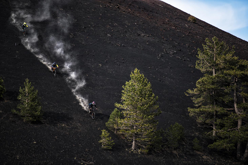 火山骑行
